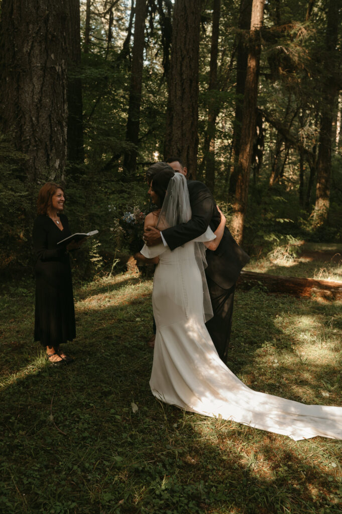 oregon wedding at silver falls state park 