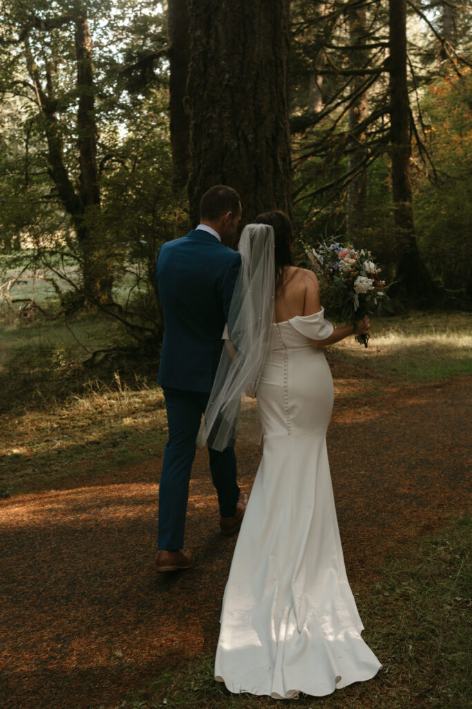 oregon wedding at silver falls state park 