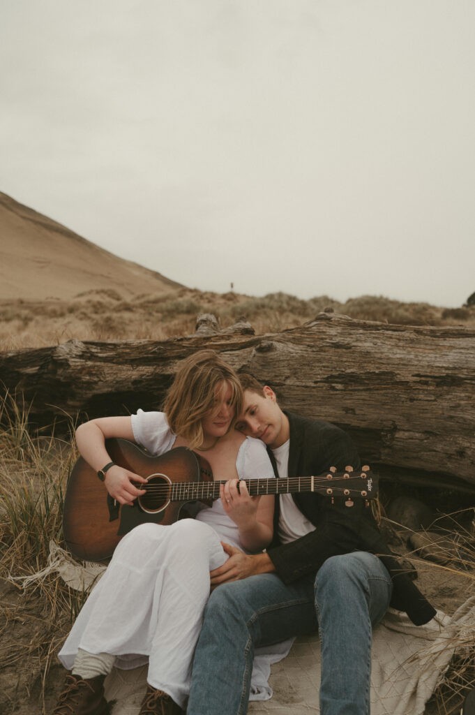 oregon coast engagement session