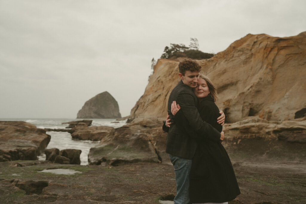 oregon coast engagment session