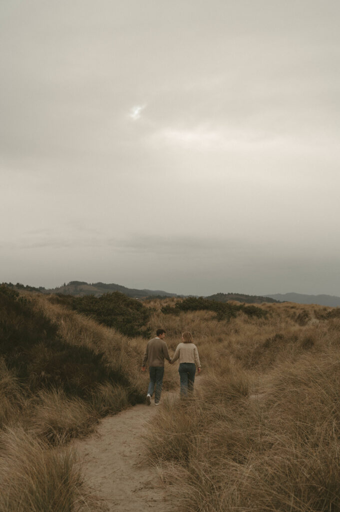 oregon coast engagement session