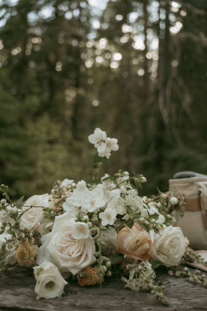 bridal bouquet for mountain elopement