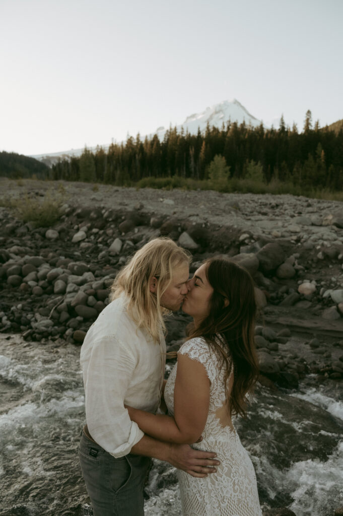 mountain elopement in oregon