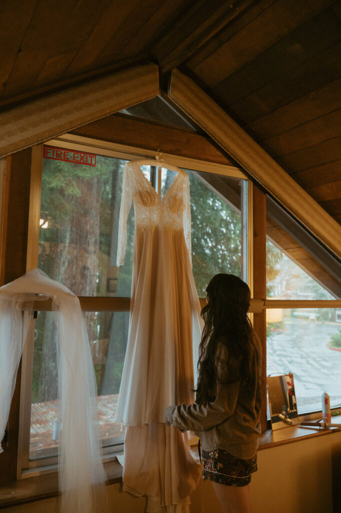 getting ready photos olympic national park wedding