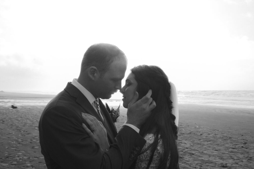 tree of life bride and groom photos