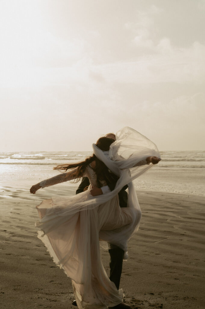 tree of life bride and groom photos