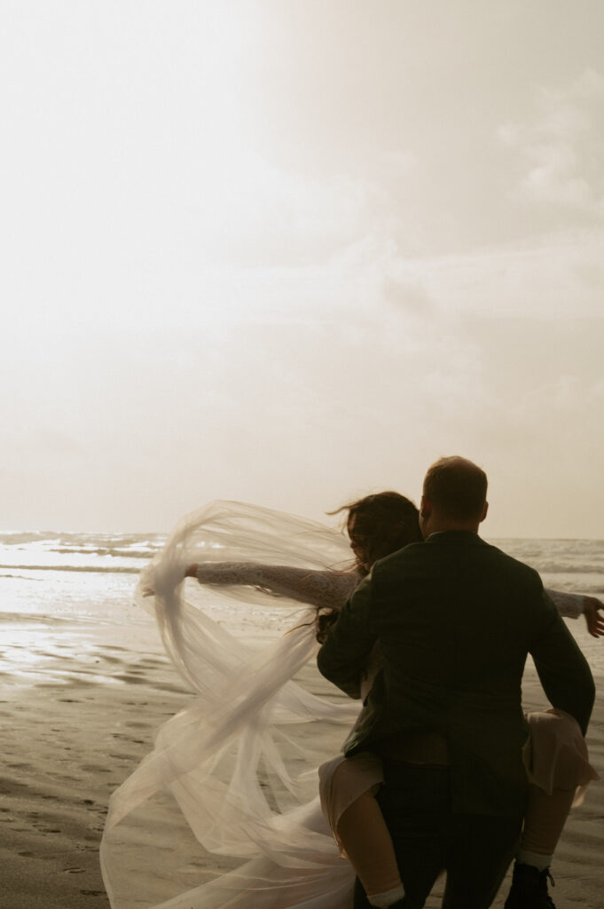 tree of life bride and groom photos