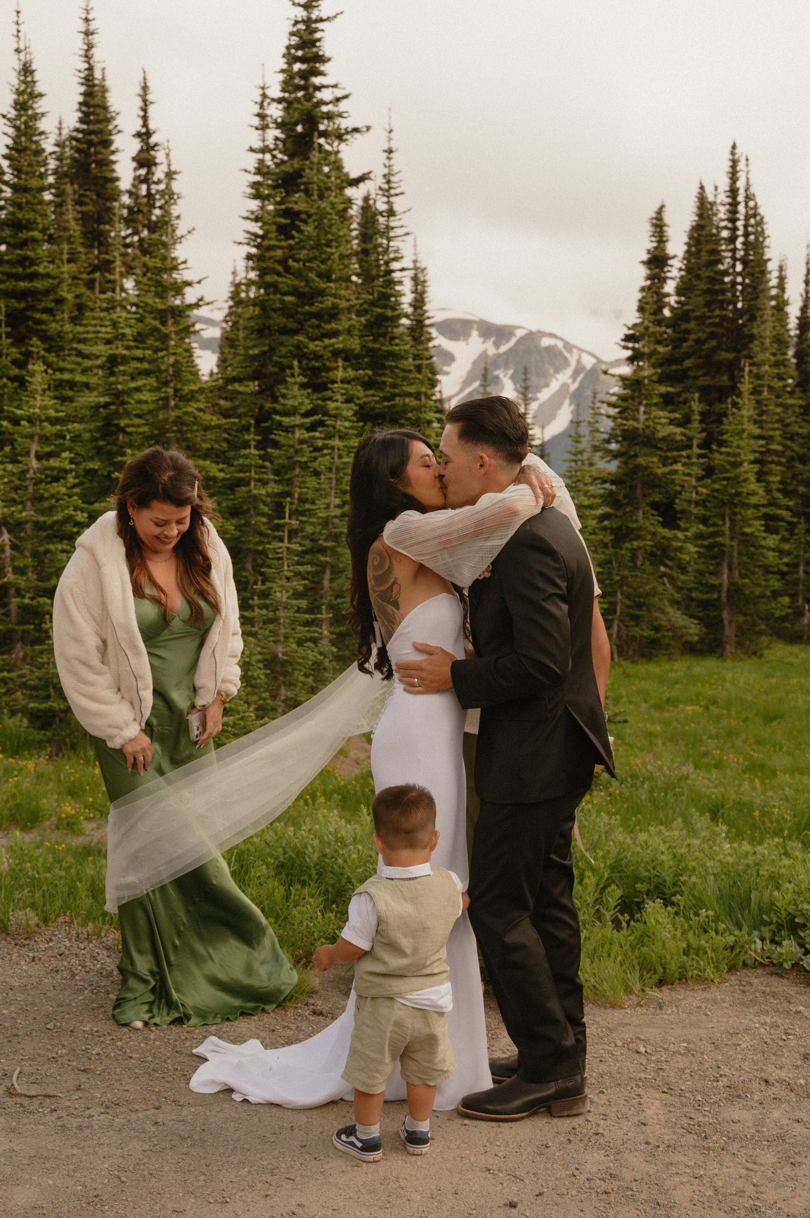 mt rainier wedding ceremony